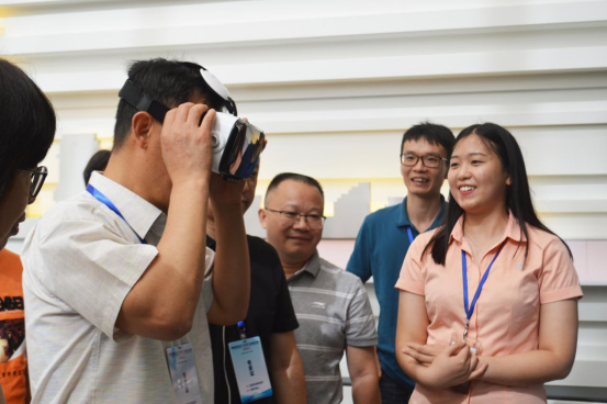 國家標準GB/T 8478《鋁合金門窗》審查會在佛山順利召開(圖10) 國家標準GB/T 8478《鋁合金門窗》審查會在佛山順利召開(圖10)